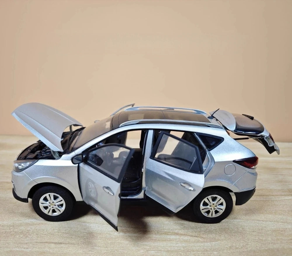 [OEM] 1:18 Hyundai 2010 ix35 argento modellino di auto Die-Cast