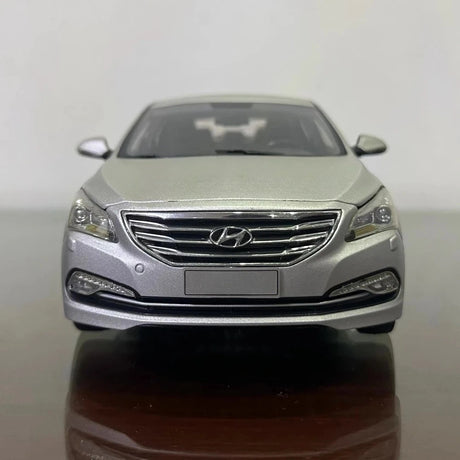 [OEM] 1:18 Hyundai 2014 Mistra Silver Model Car Die-Cast