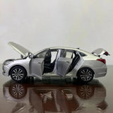 [OEM] 1:18 Hyundai 2014 Mistra Silver Model Car Die-Cast