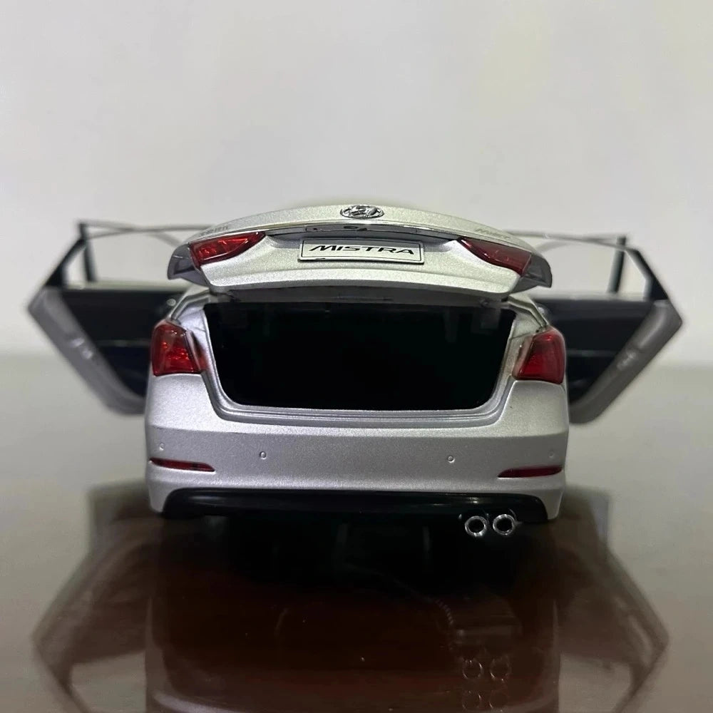 [OEM] 1:18 Hyundai 2014 Mistra Silver Model Car Die-Cast