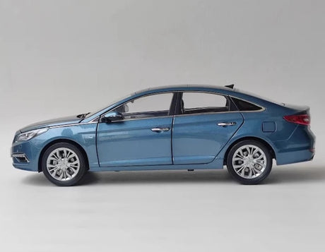 [OEM] 1:18 Hyundai 2014 Sonata Blue Model Car Die-Cast