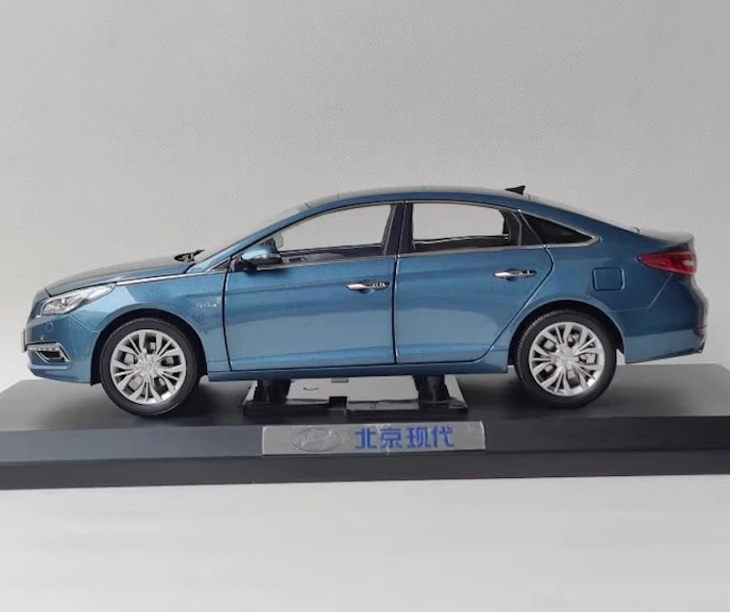 [OEM] 1:18 Hyundai 2014 Sonata Blue Model Car Die-Cast