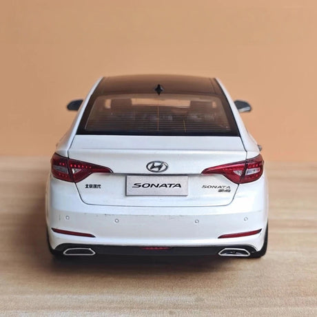 [OEM] 1:18 Hyundai 2014 Sonata White Model Car Die-Cast