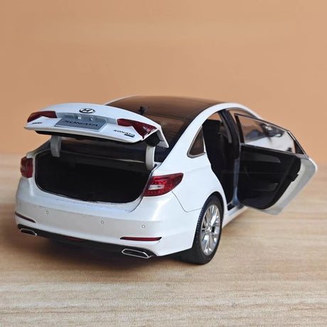 [OEM] 1:18 Hyundai 2014 Sonata White Model Car Die-Cast