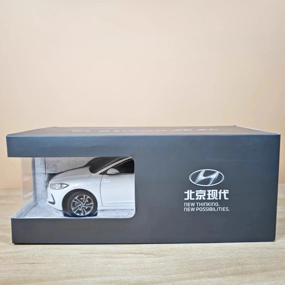 [OEM] 1:18 Hyundai 2016 Elantra Lingdong White Model Car Die-Cast