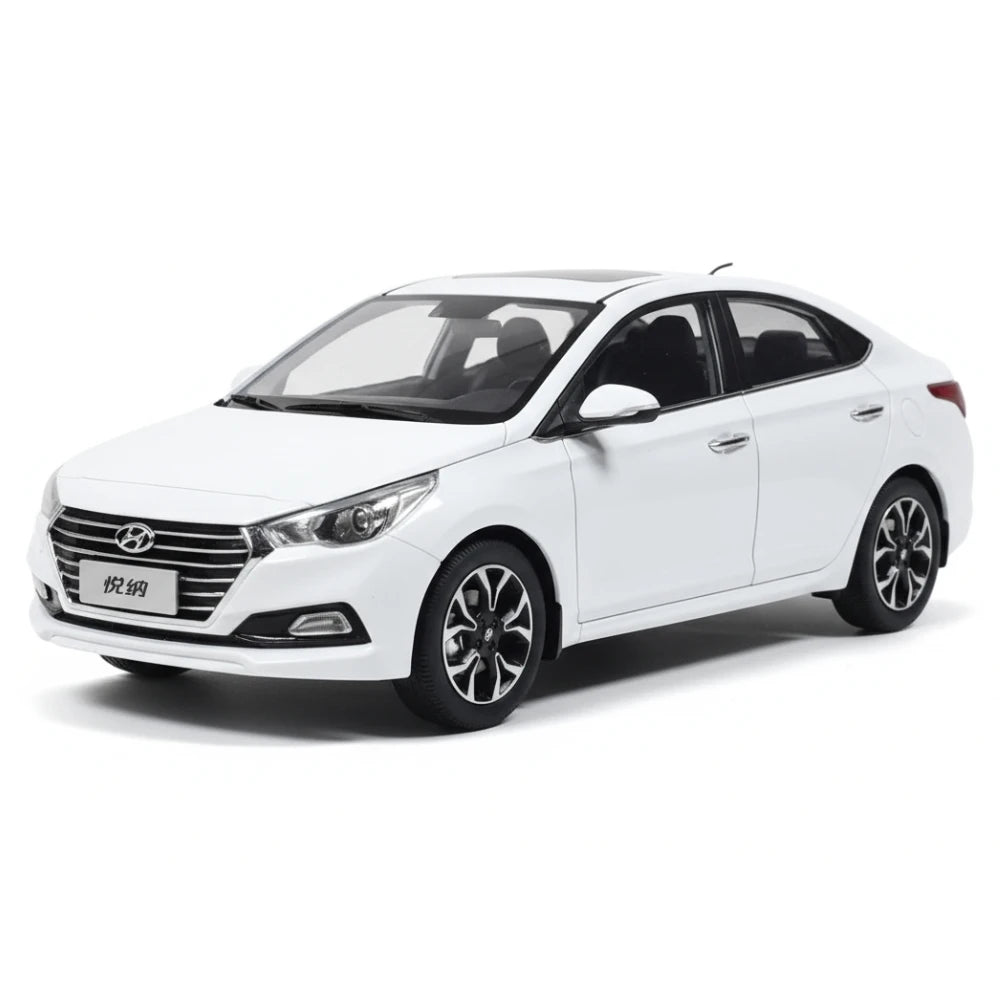 [OEM] 1:18 Hyundai 2016 Verna White Model Car Die-Cast