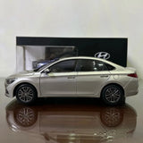 [OEM] 1:18 Hyundai 2017 Celesta Silver Model Car Die-Cast