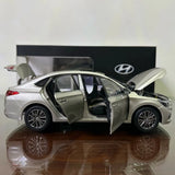 [OEM] 1:18 Hyundai 2017 Celesta Silver Model Car Die-Cast