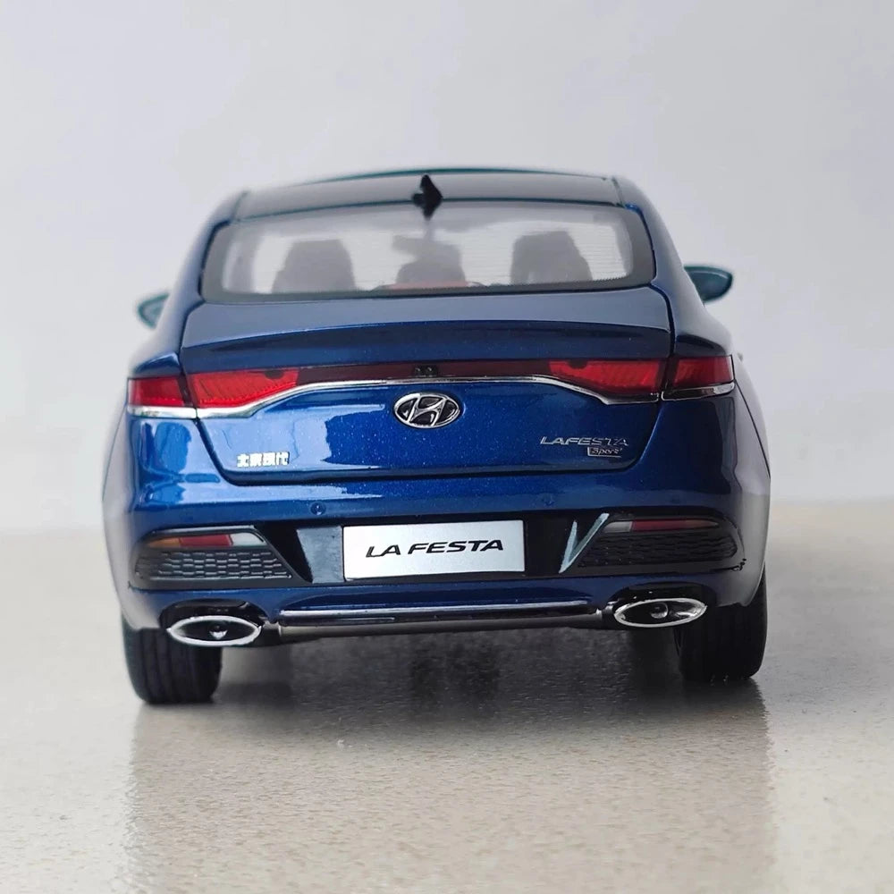 [OEM] 1:18 Hyundai 2018 Lafesta Blue Model Car Die-Cast