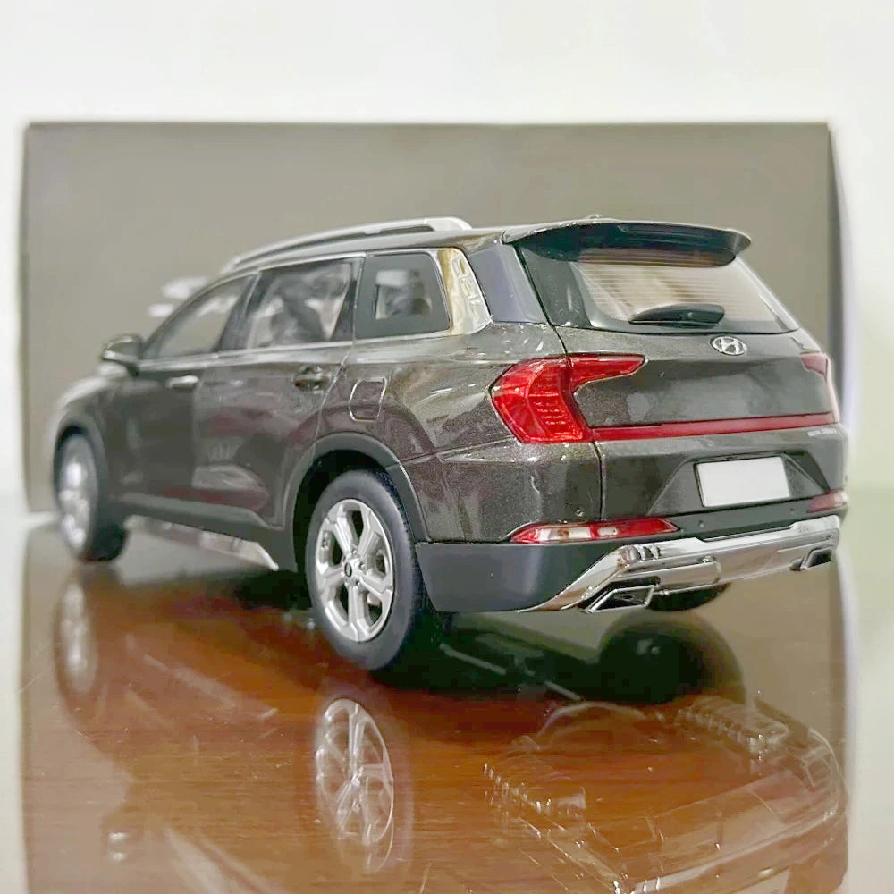 [OEM] 1:18 Hyundai 2019 Santa Fe Brown Model Car Die-Cast