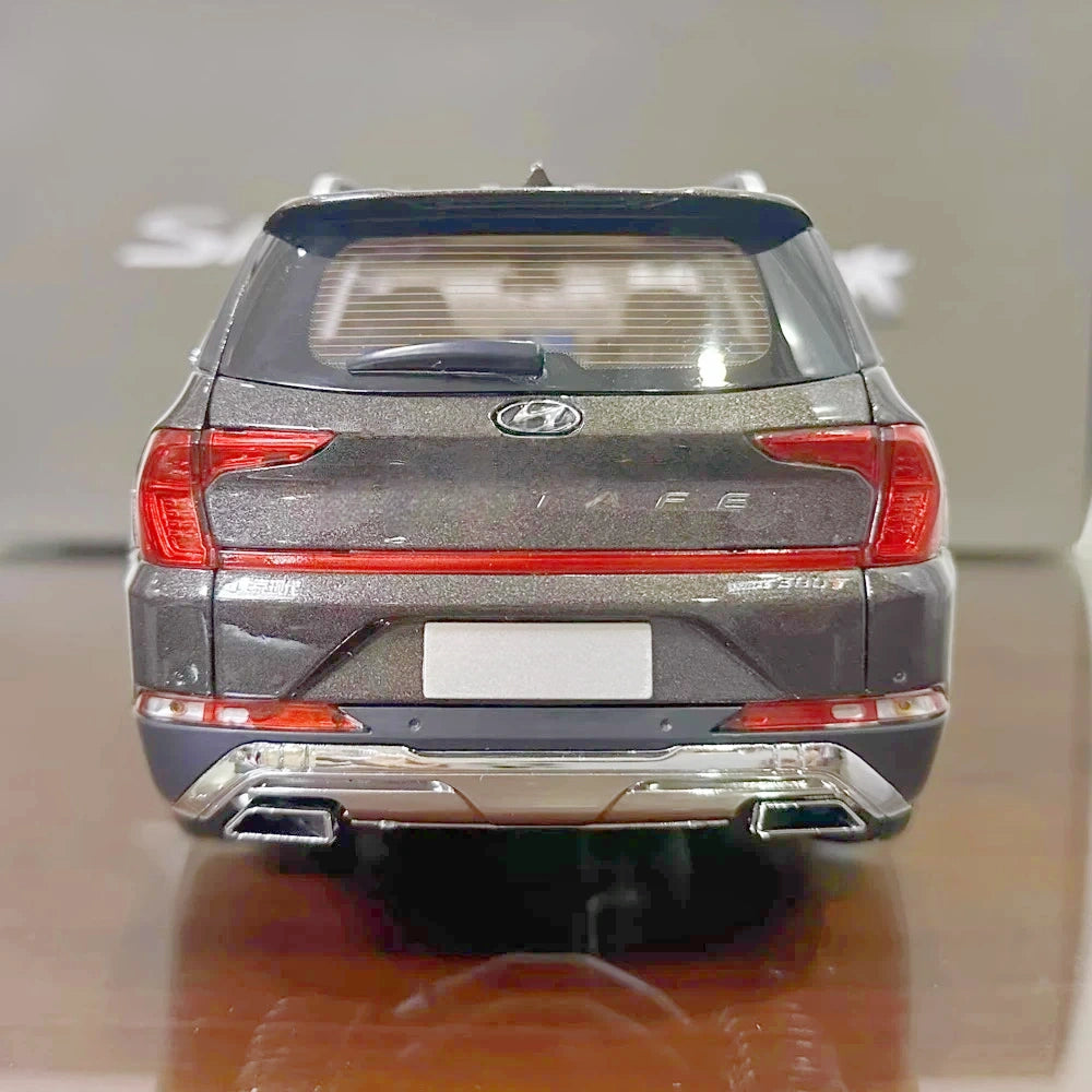 [OEM] 1:18 Hyundai 2019 Santa Fe Brown Model Car Die-Cast