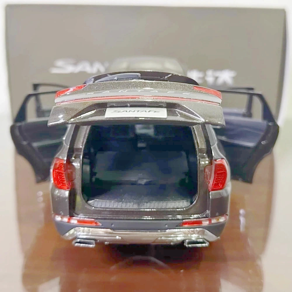 [OEM] 1:18 Hyundai 2019 Santa Fe Brown Model Car Die-Cast