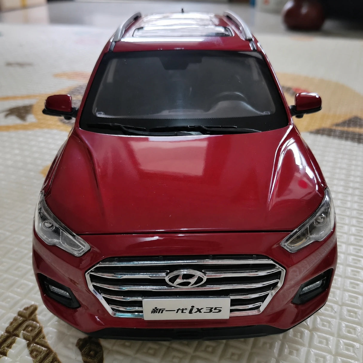 OEM Hyundai 2019 ix35 Red 1:18 – Sammelobjekt, Druckgussmodell, Druckguss