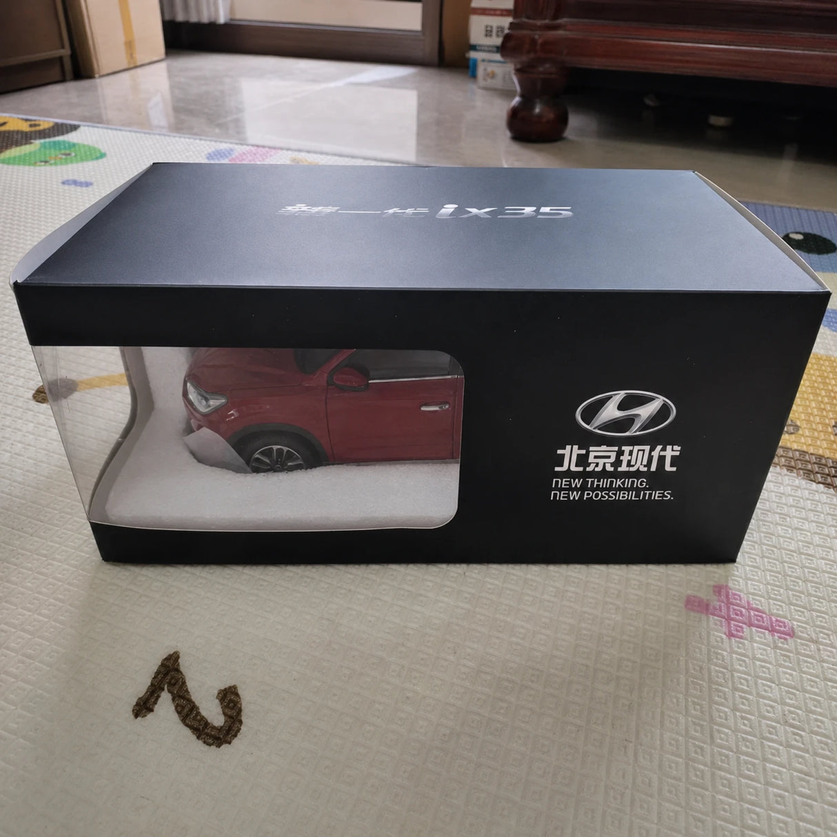 OEM Hyundai 2019 ix35 Red 1:18 – Sammelobjekt, Druckgussmodell, Druckguss