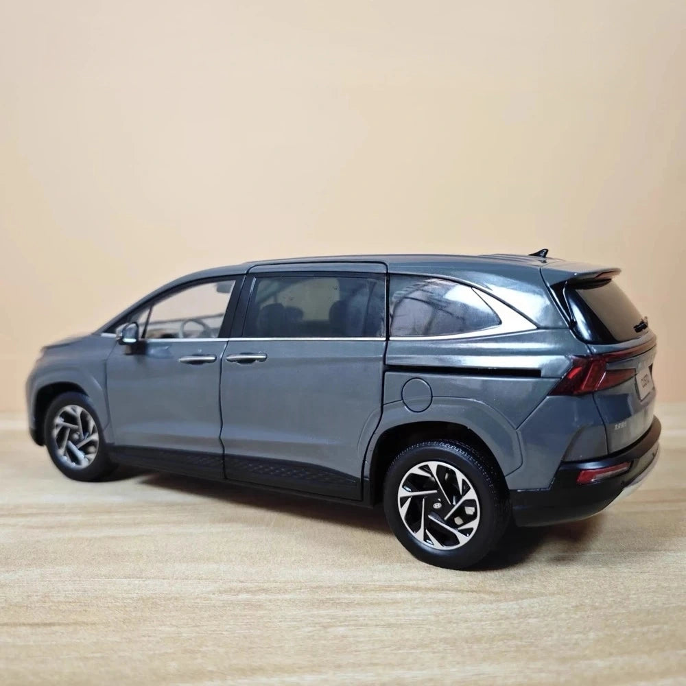 [OEM] 1:18 Hyundai 2021 Custo Gray Model Car Die-Cast