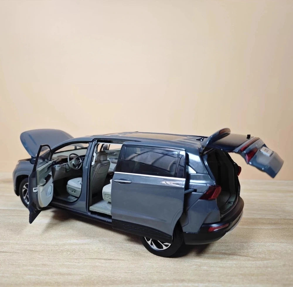 [OEM] 1:18 Hyundai 2021 Custo Gray Model Car Die-Cast