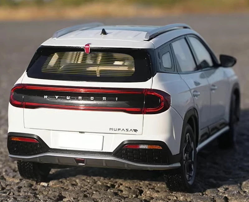 [OEM] 1:18 Hyundai 2023 Mufasa White Model Car Die-Cast