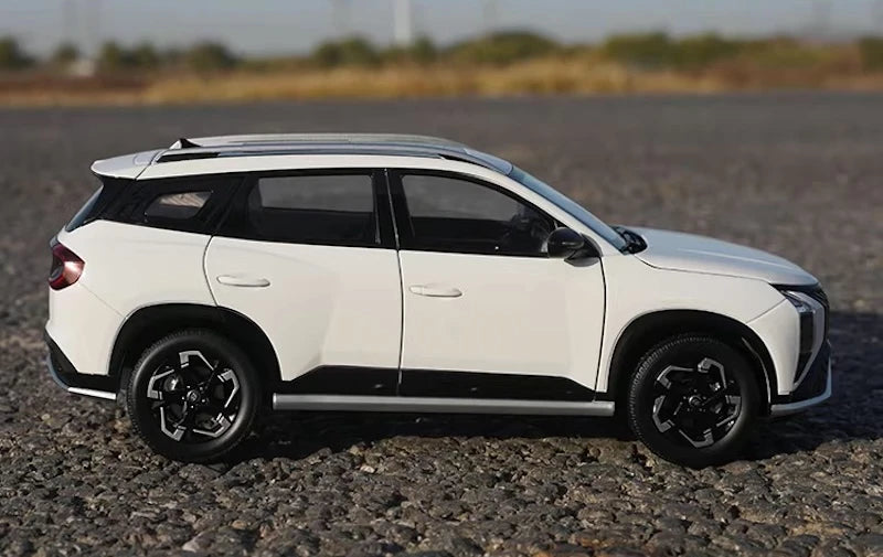 [OEM] 1:18 Hyundai 2023 Mufasa White Model Car Die-Cast