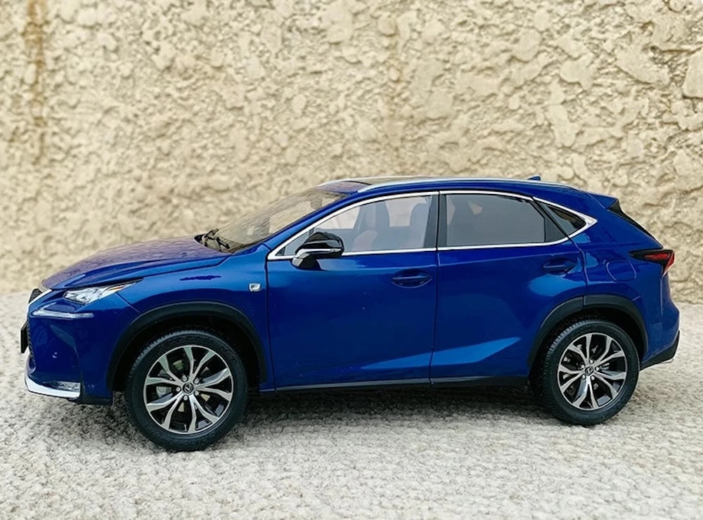 [OEM] 1:18 Lexus 2014 NX 200t Blue Model Car Die-Cast