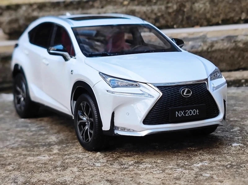 [OEM] 1:18 Lexus 2014 NX 200t White Model Car Die-Cast