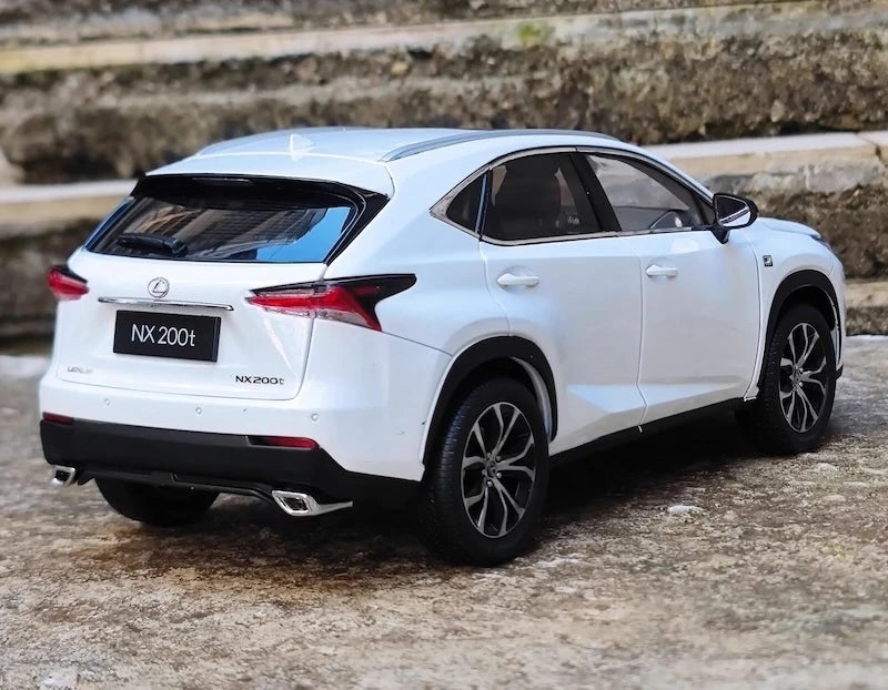 [OEM] 1:18 Lexus 2014 NX 200t White Model Car Die-Cast