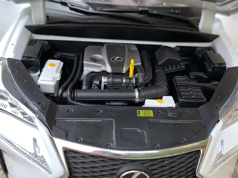 [OEM] 1:18 Lexus 2014 NX 200t White Model Car Die-Cast