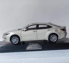 [OEM] 1:18 Lexus 2017 ES 300h Gold Model Car Die-Cast