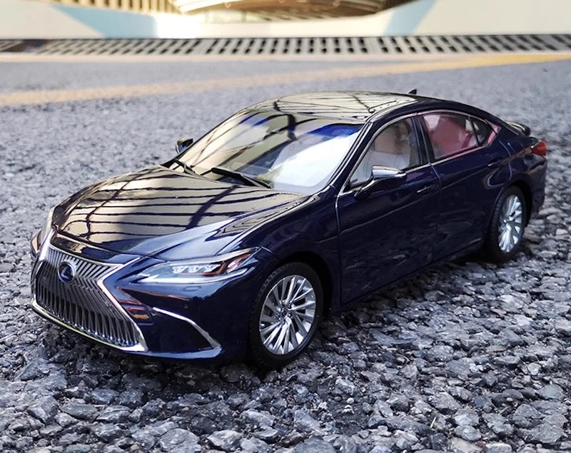 [OEM] 1:18 Lexus 2019 ES 300h Blue Model Car Die-Cast