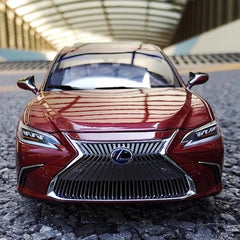 [OEM] 1:18 Lexus 2019 ES 300h Red Model Car Die-Cast