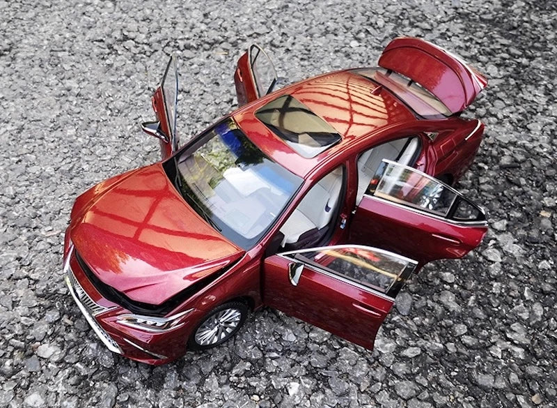 [OEM] 1:18 Lexus 2019 ES 300h Red Model Car Die-Cast