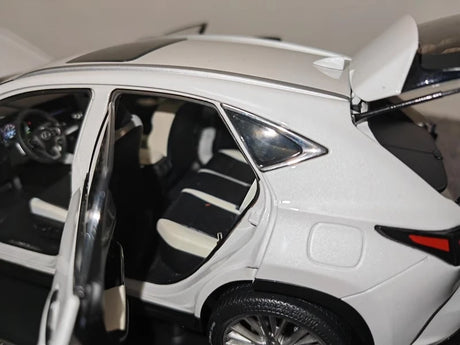 [OEM] 1:18 Lexus 2022 NX 400h White Model Car Die-Cast