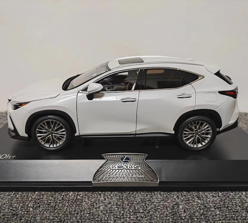 [OEM] 1:18 Lexus 2022 NX 400h White Model Car Die-Cast