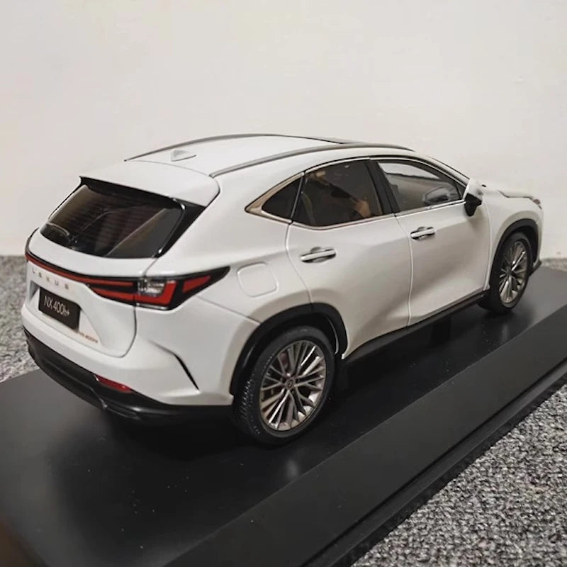 [OEM] 1:18 Lexus 2022 NX 400h White Model Car Die-Cast