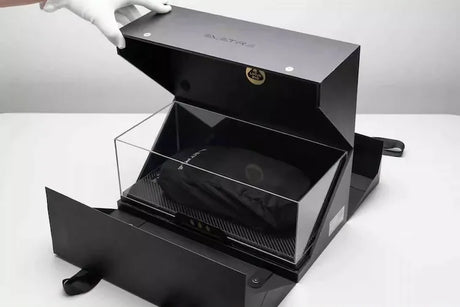 [OEM] 1:18 Lotus 2022 Eletre Black Model Car Die-Cast