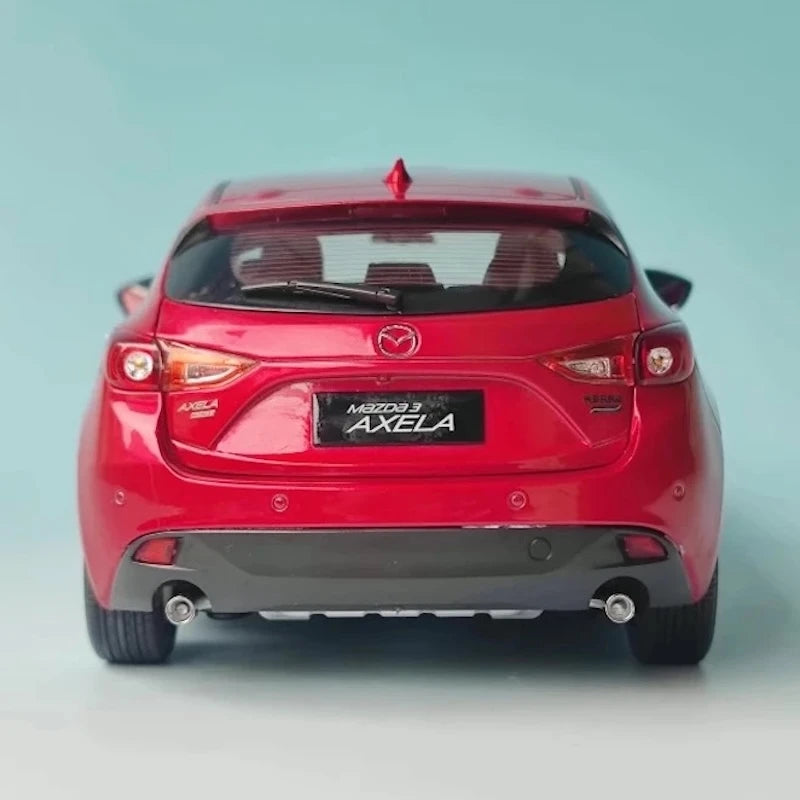 [OEM] 1:18 Mazda 2013 3 Axela röd modellbil Die-Cast