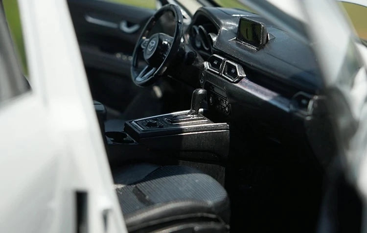 [OEM] 1:18 Mazda 2019 CX-8 White Model Car Die-Cast