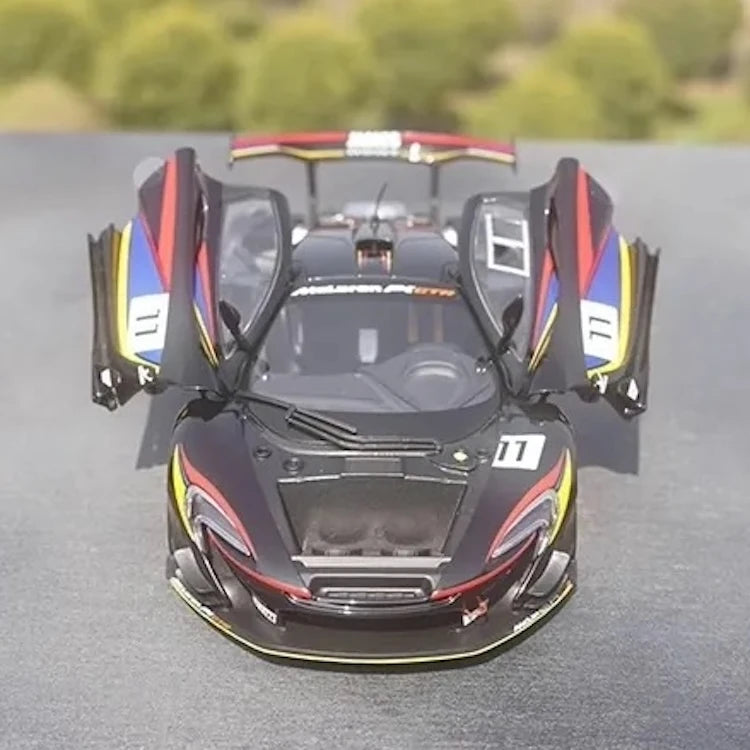 [OEM] 1:18 McLaren P1 GTR James Hunt 40th Model Car Die-Cast