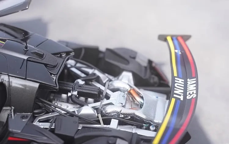 [OEM] 1:18 McLaren P1 GTR James Hunt 40th Model Car Die-Cast