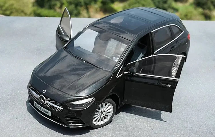 [OEM] 1:18 Mercedes-Benz 2018 B-Class nero modellino di auto Die-Cast