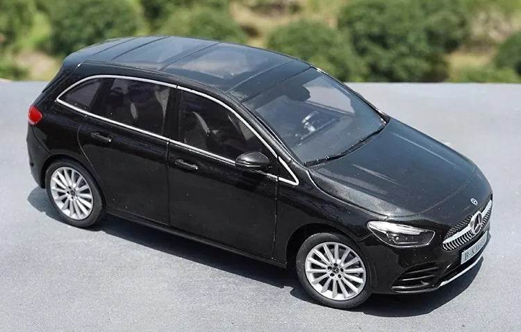 [OEM] 1:18 Mercedes-Benz 2018 B-Class Black Model Car Die-Cast