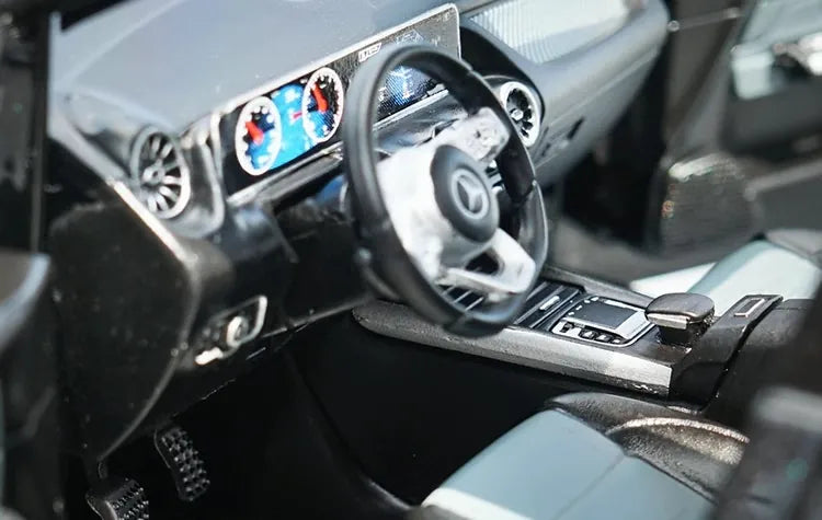 [OEM] 1:18 Mercedes-Benz 2018 B-Class Black Model Car Die-Cast