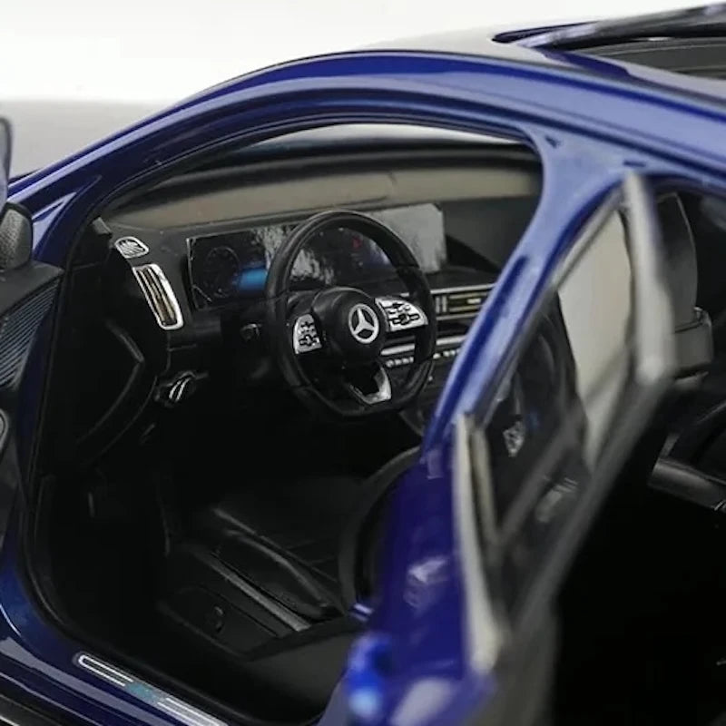 [OEM] 1:18 Mercedes-Benz 2020 EQC Blue Model Car Die-Cast