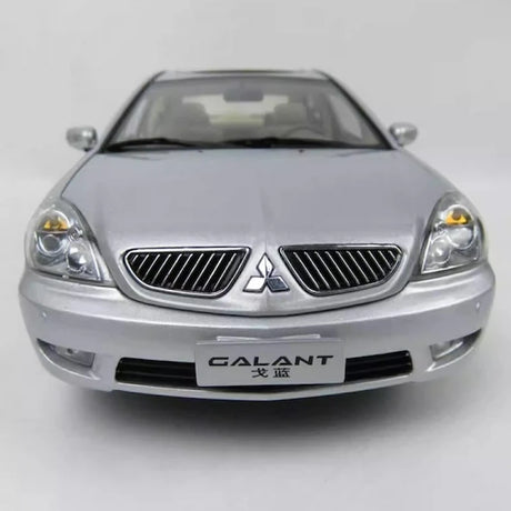 [OEM] 1:18 Mitsubishi 2005 Galant Silver Model Car Die-Cast