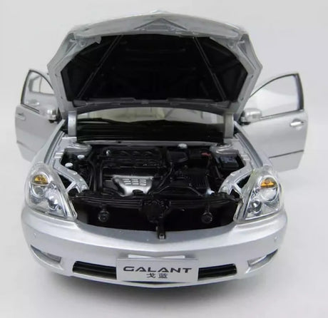 [OEM] 1:18 Mitsubishi 2005 Galant Silver Model Car Die-Cast