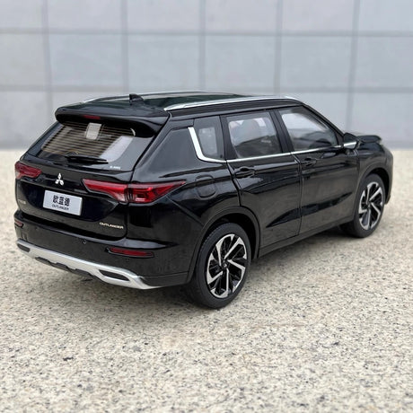 [OEM] 1:18 Mitsubishi 2021 Outlander Black Model Car Die-Cast