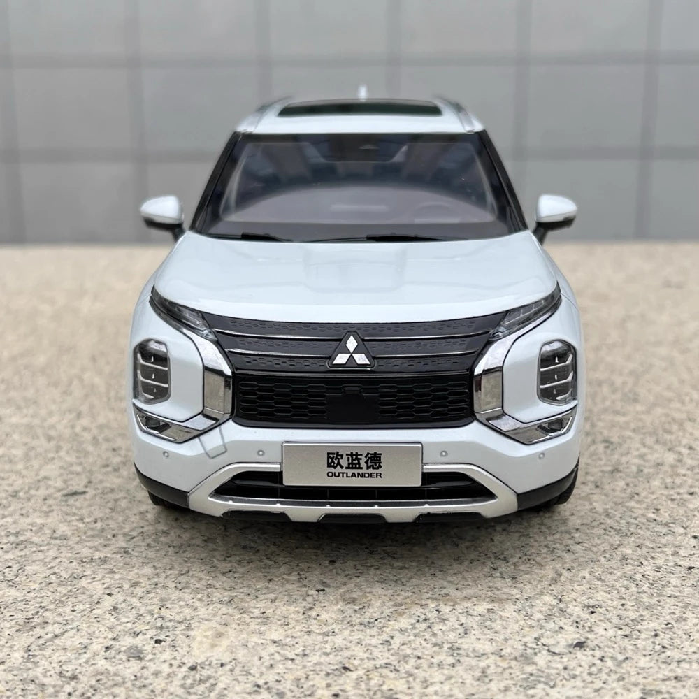[OEM] 1:18 Mitsubishi 2021 Outlander bianco modellino di auto Die-Cast
