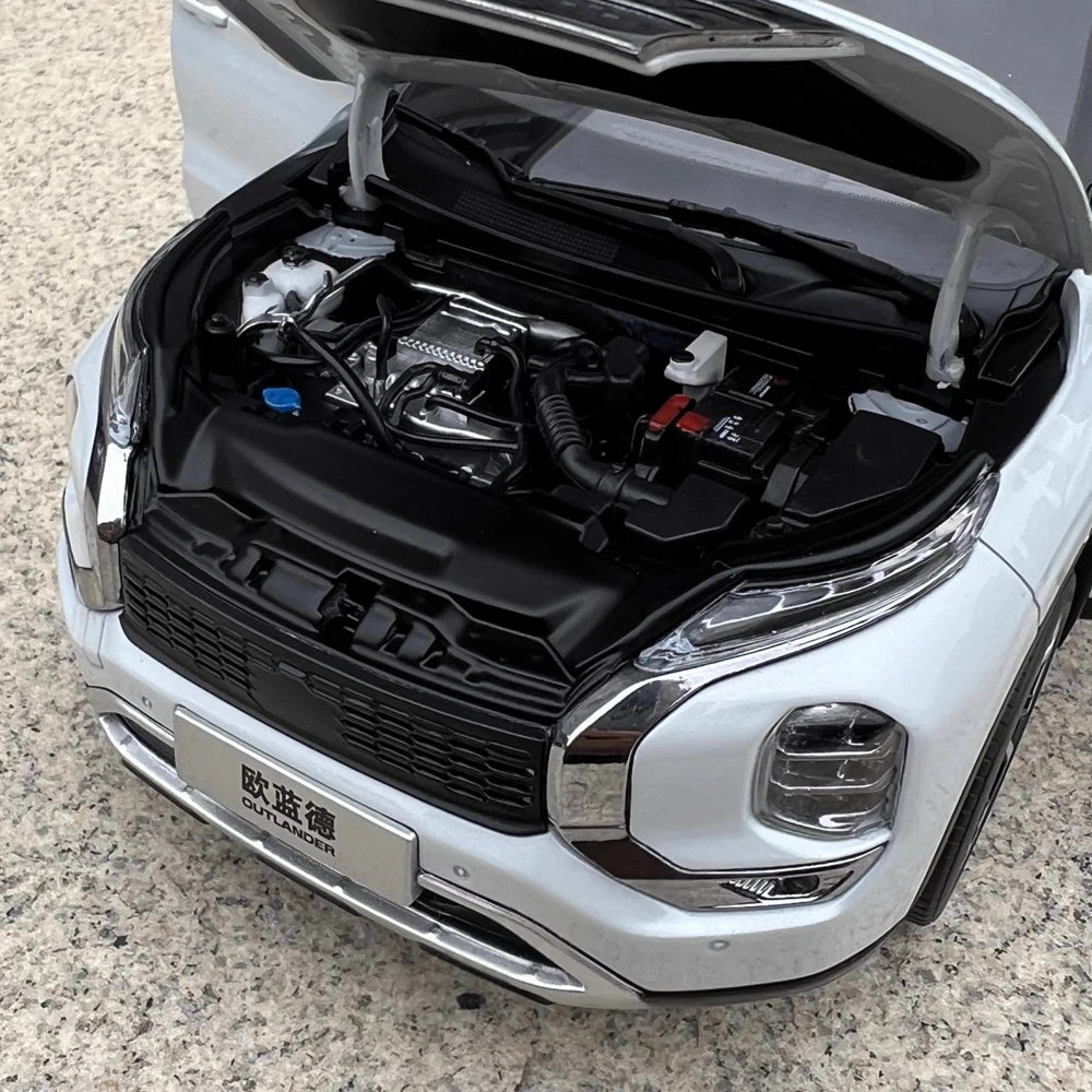 [OEM] 1:18 Mitsubishi 2021 Outlander bianco modellino di auto Die-Cast