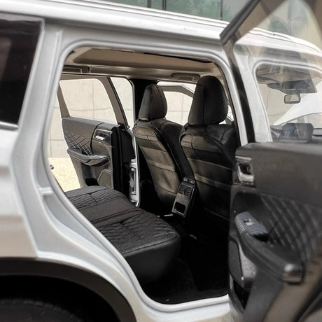 [OEM] 1:18 Mitsubishi 2021 Outlander White Model Car Die-Cast
