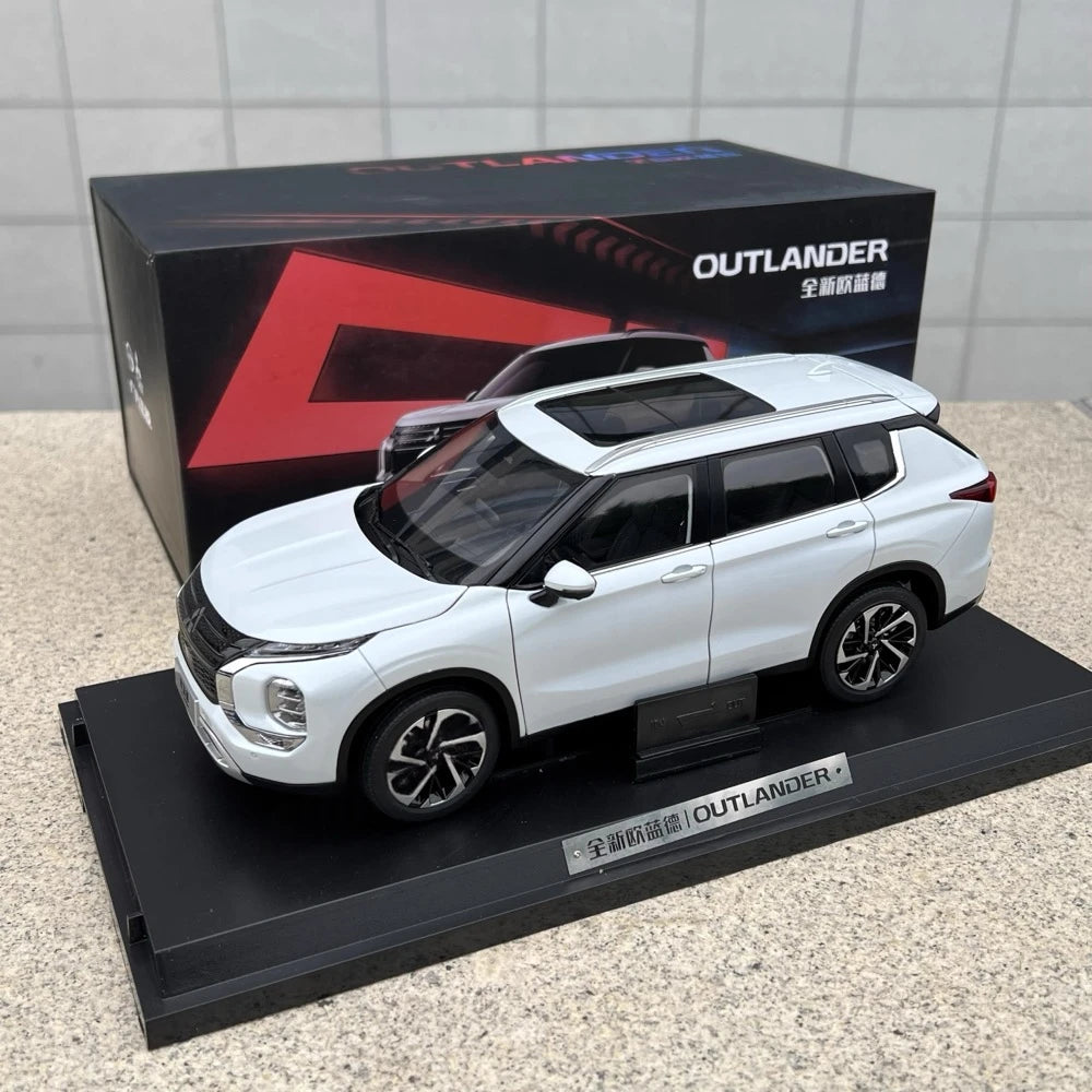 [OEM] 1:18 Mitsubishi 2021 Outlander White Model Car Die-Cast