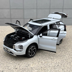 [OEM] 1:18 Mitsubishi 2021 Outlander bianco modellino di auto Die-Cast